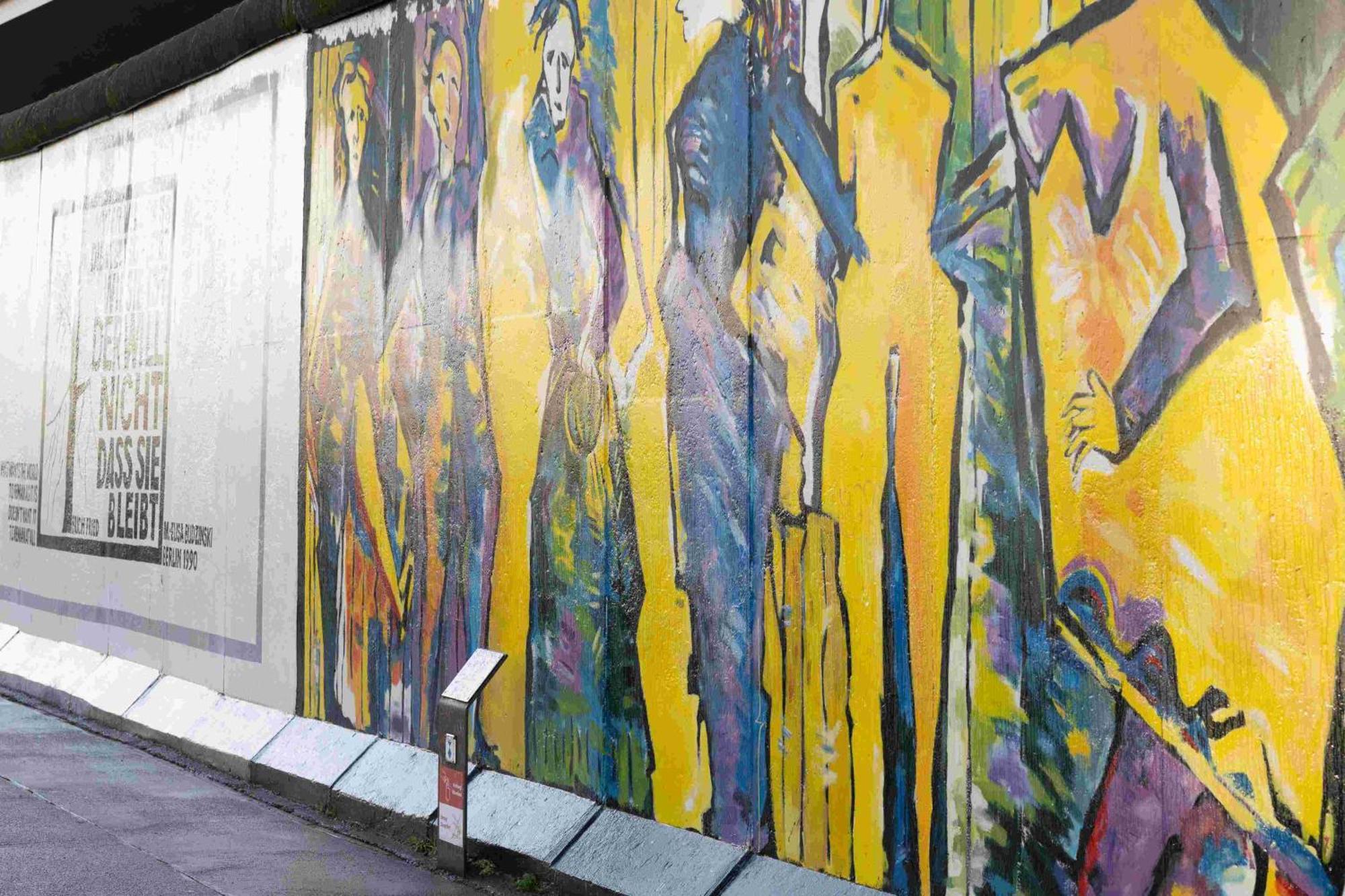 Locke At East Side Gallery, Berlin